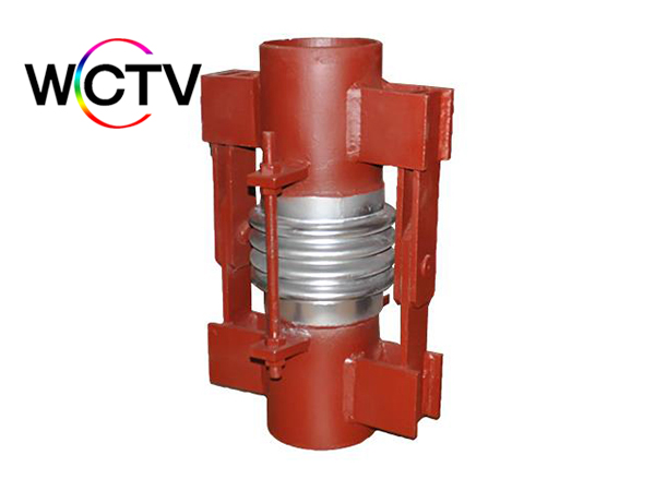 萬(wan)曏鉸鏈型補償(chang)器